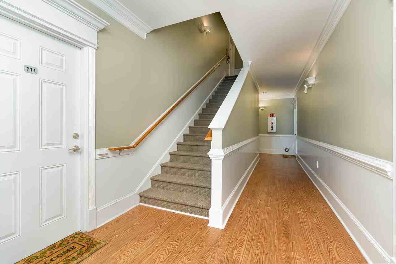 724 Portstewart Dr - Photo 2 of 12