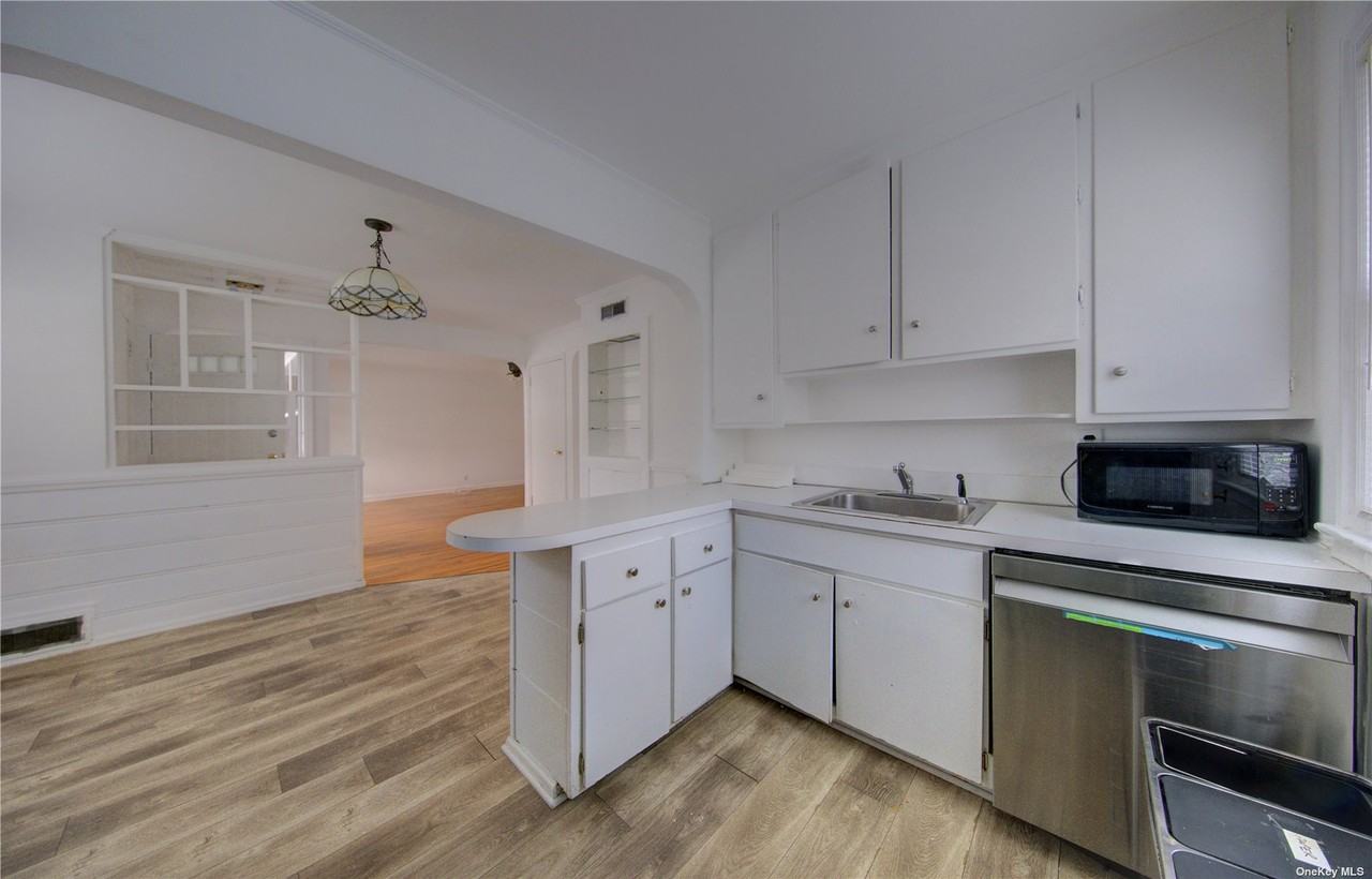 7008 267th St - Photo 2 of 21