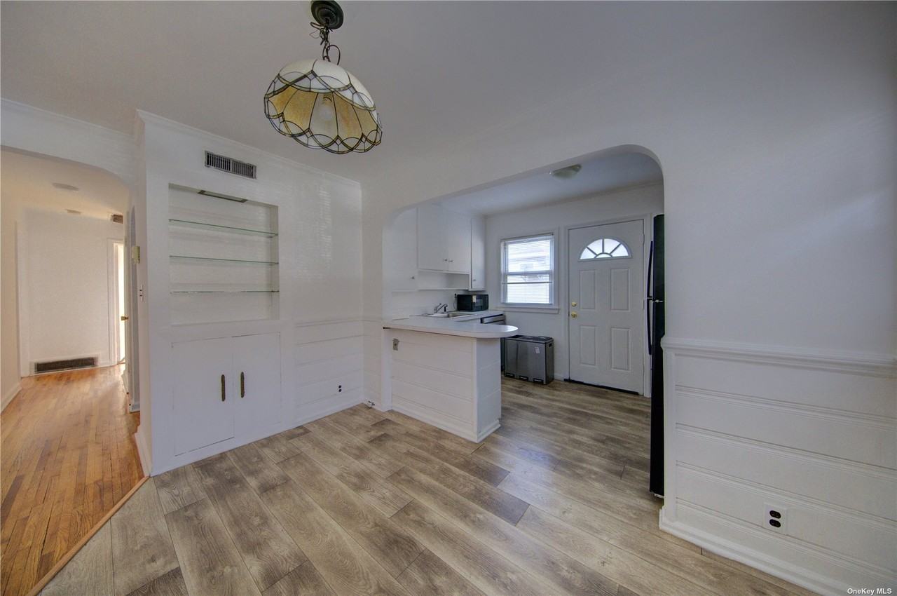 7008 267th St - Photo 3 of 21