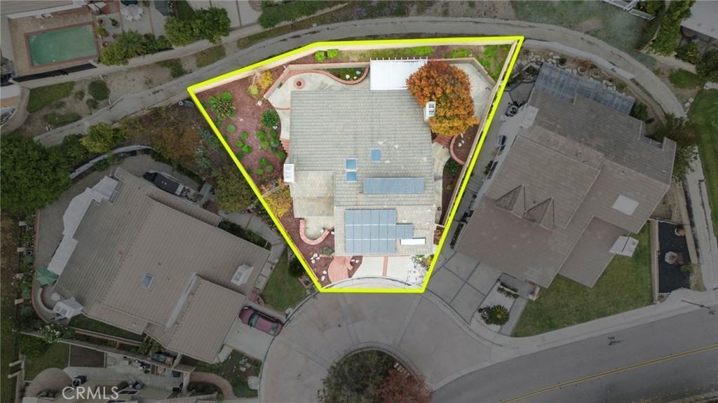 805 Driftwood Ave - Photo 2 of 26