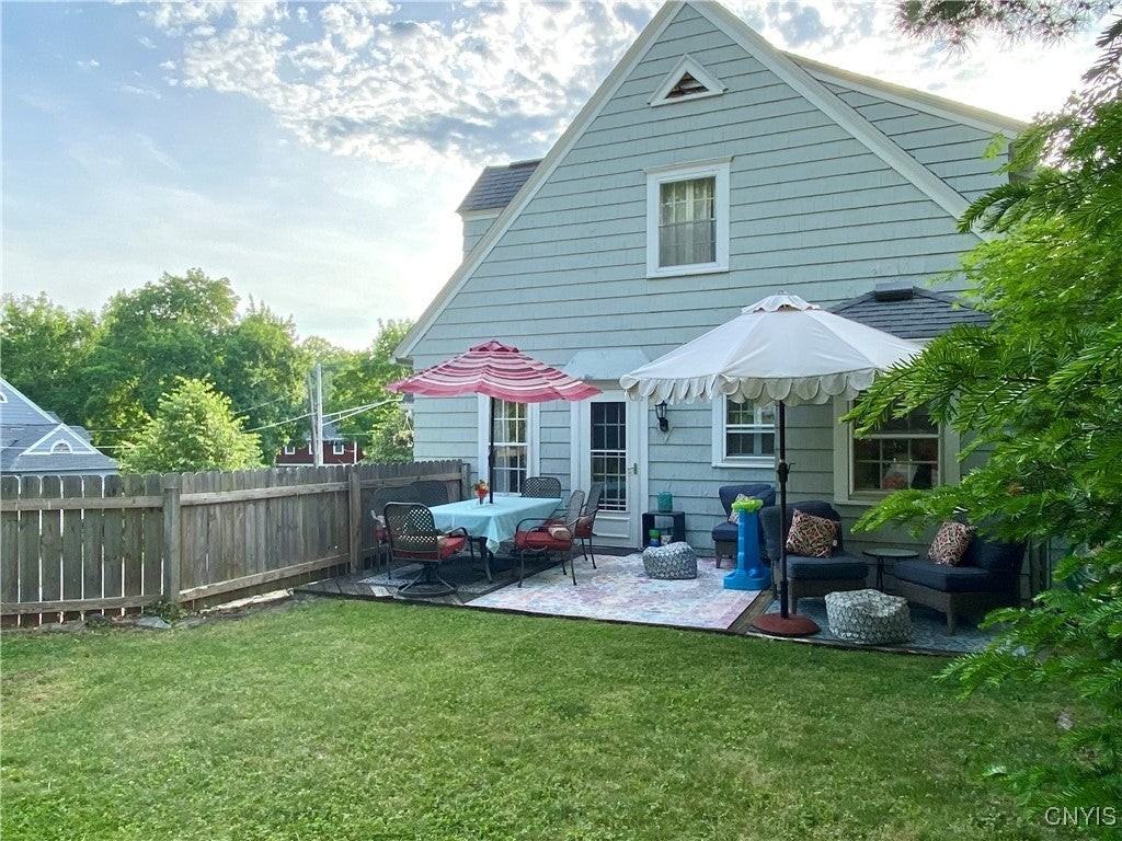 231 Wellington Rd - Photo 3 of 48