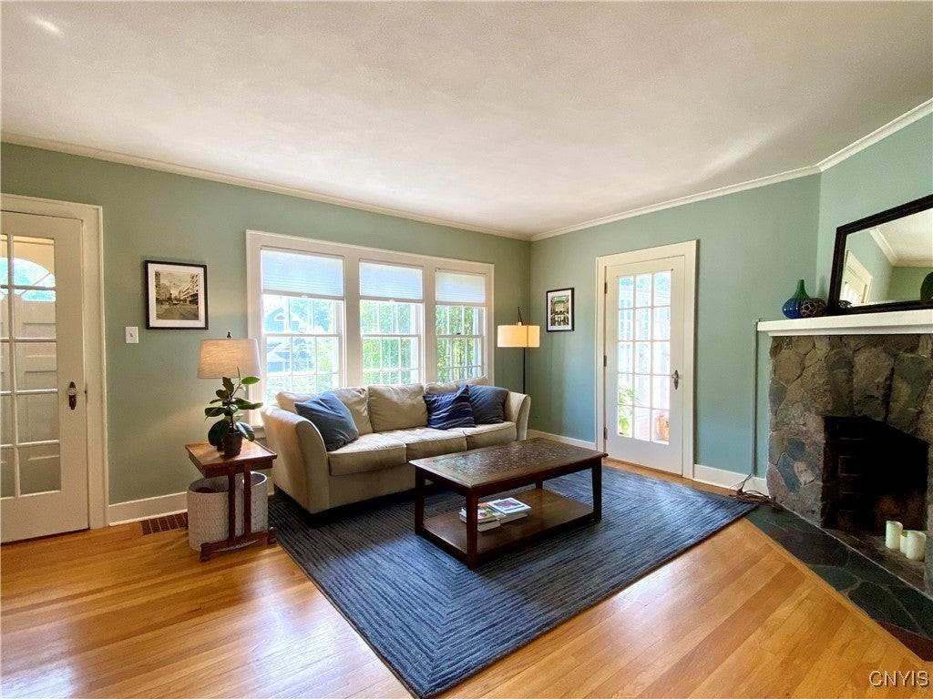 231 Wellington Rd - Photo 7 of 48