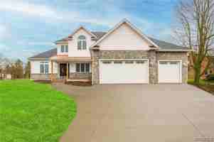 featured image of 5575 Thompson Rd