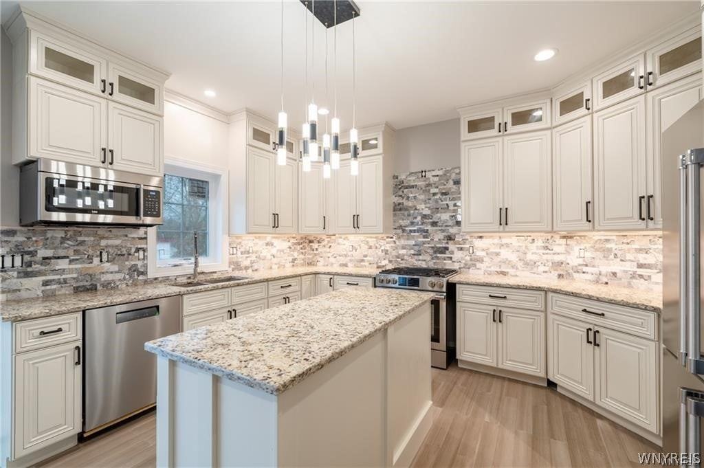 5575 Thompson Rd - Photo 4 of 44