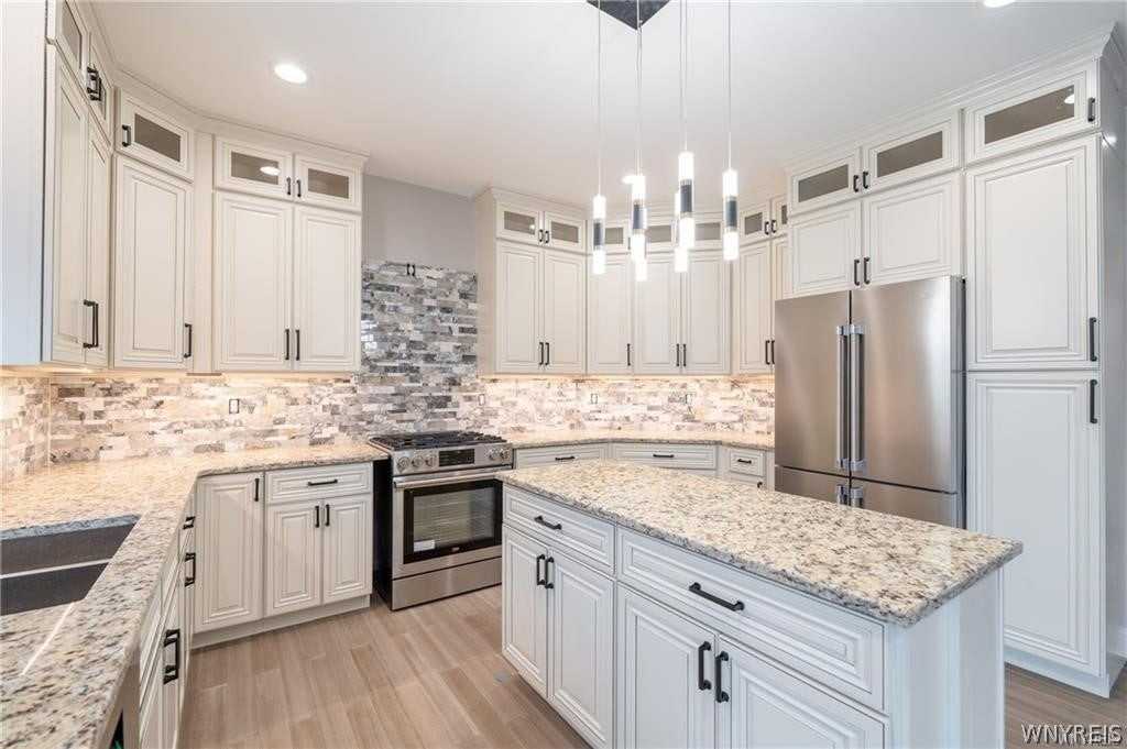 5575 Thompson Rd - Photo 5 of 44