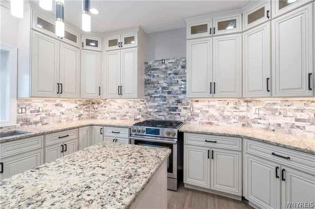 5575 Thompson Rd - Photo 6 of 44