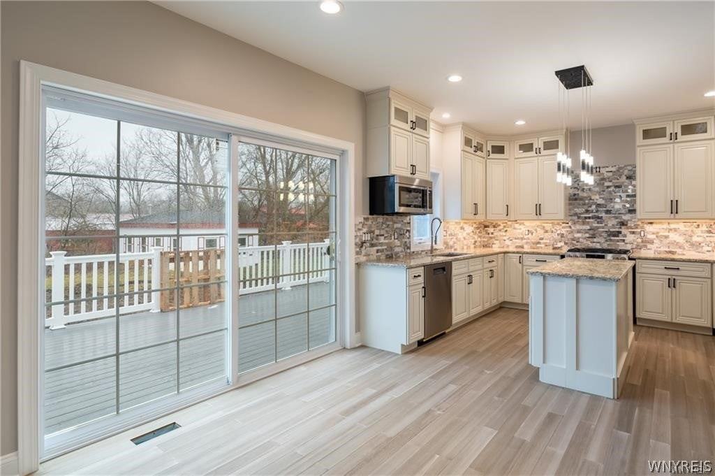 5575 Thompson Rd - Photo 7 of 44