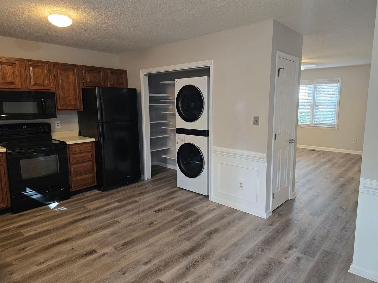 6755 Chauncey Dr - Photo 7 of 19