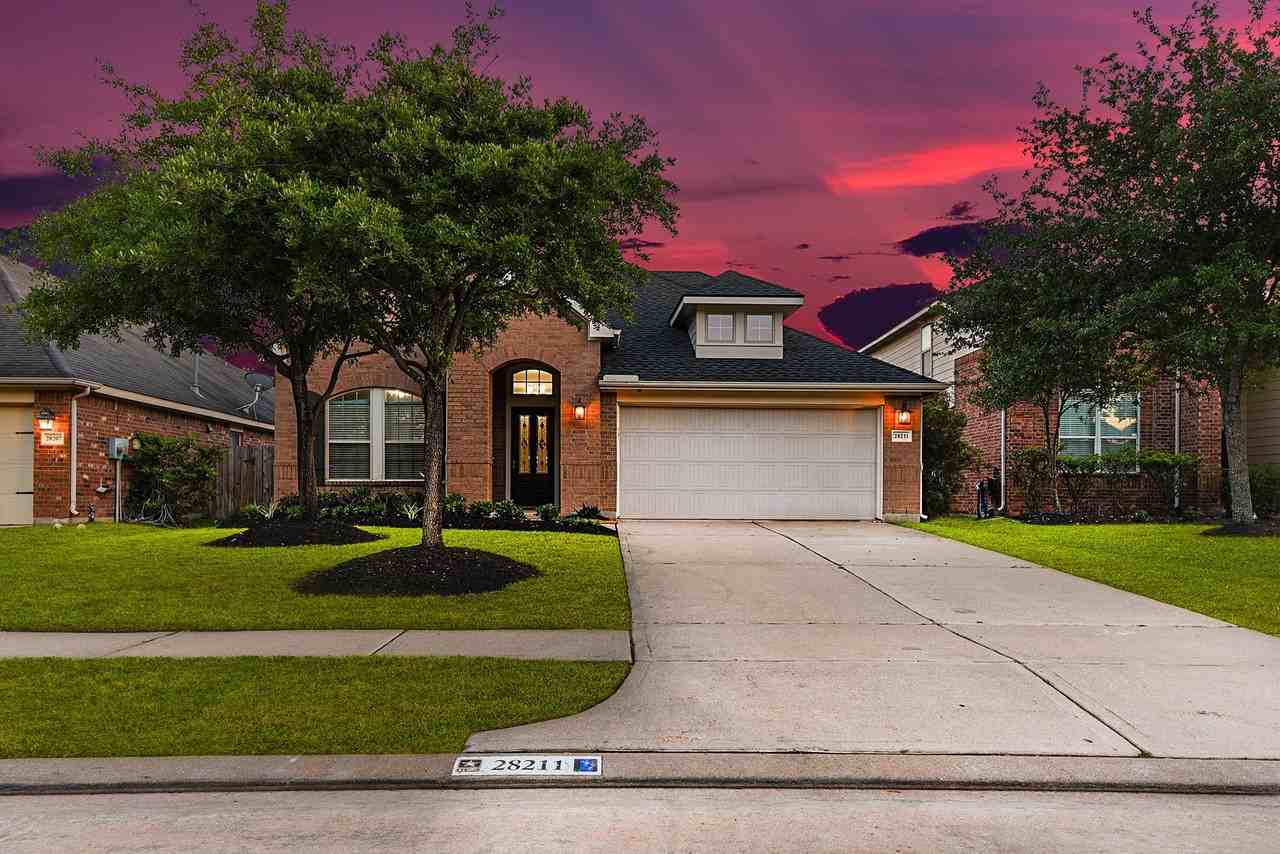 28211 Sweet Oak Ln - Photo 6 of 43