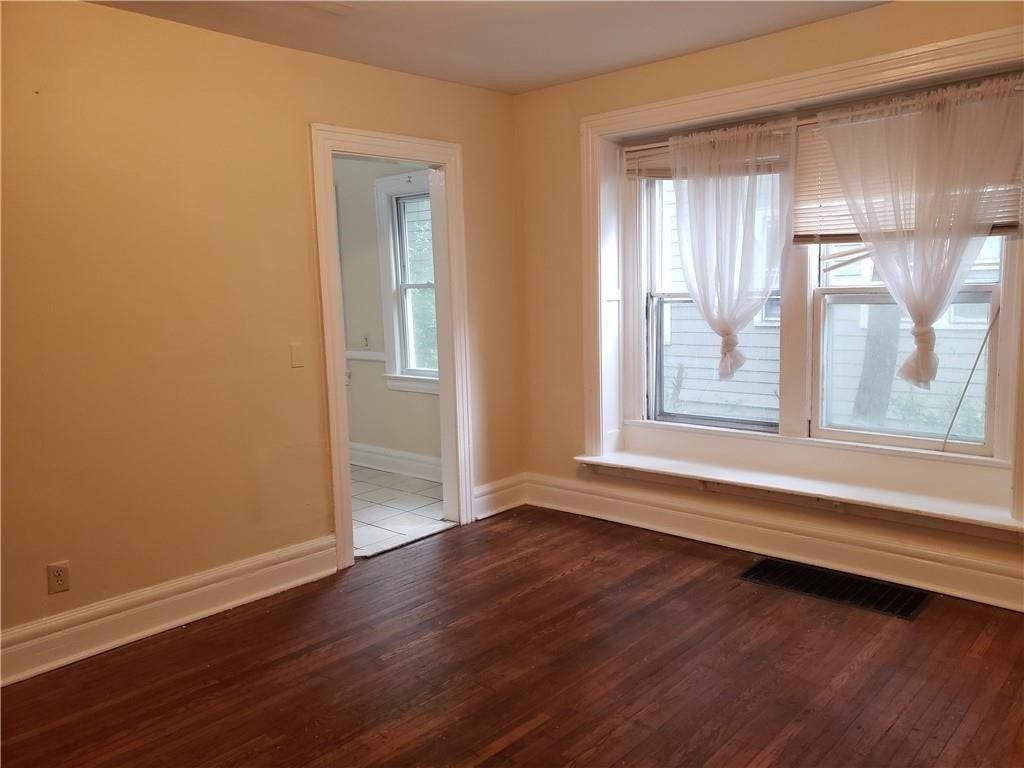 38 Berkshire St - Photo 4 of 11