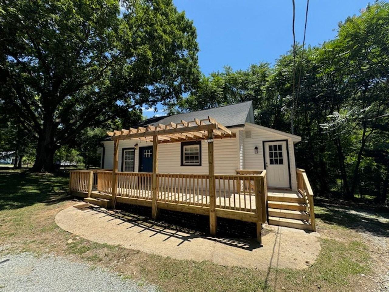 509 Terrell Rd - Photo 2 of 20