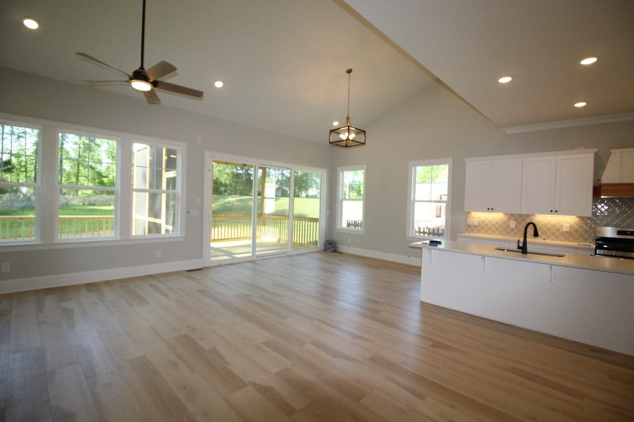 1028 Phelps West Rd - Photo 7 of 31