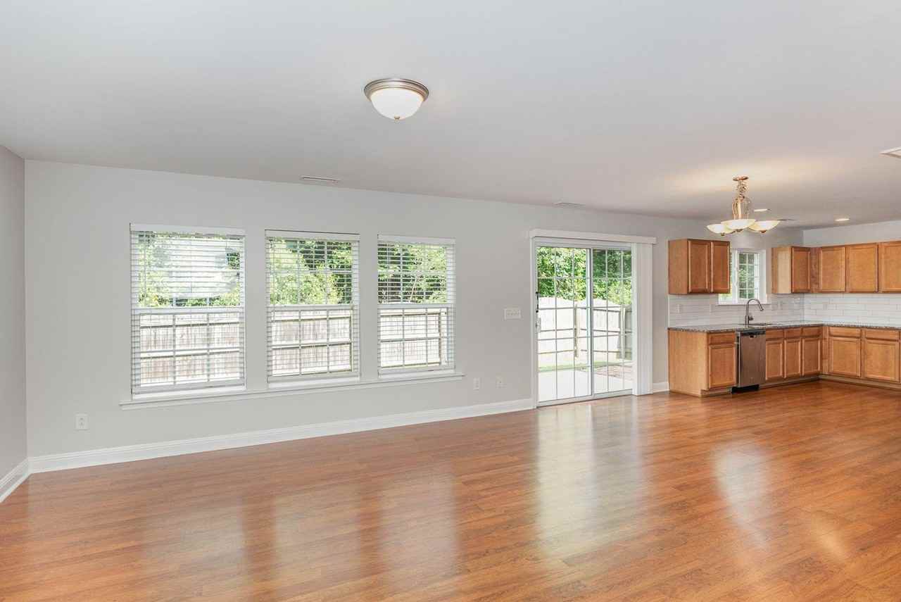 321 Apple Drupe Way - Photo 5 of 17