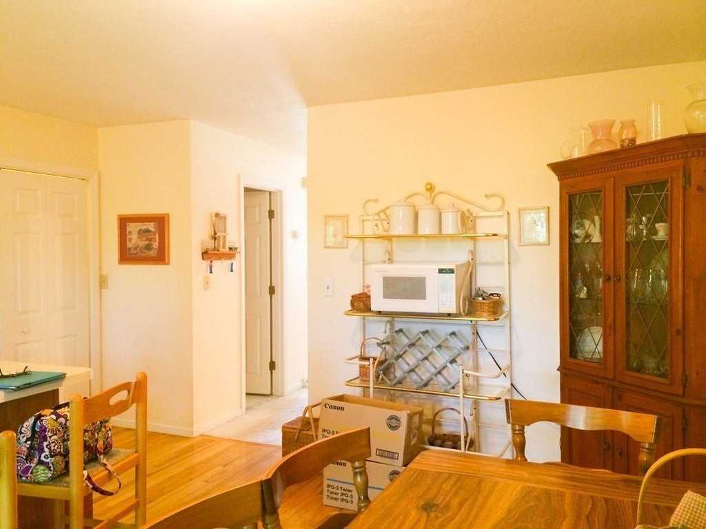 19 Onamog St - Photo 7 of 24