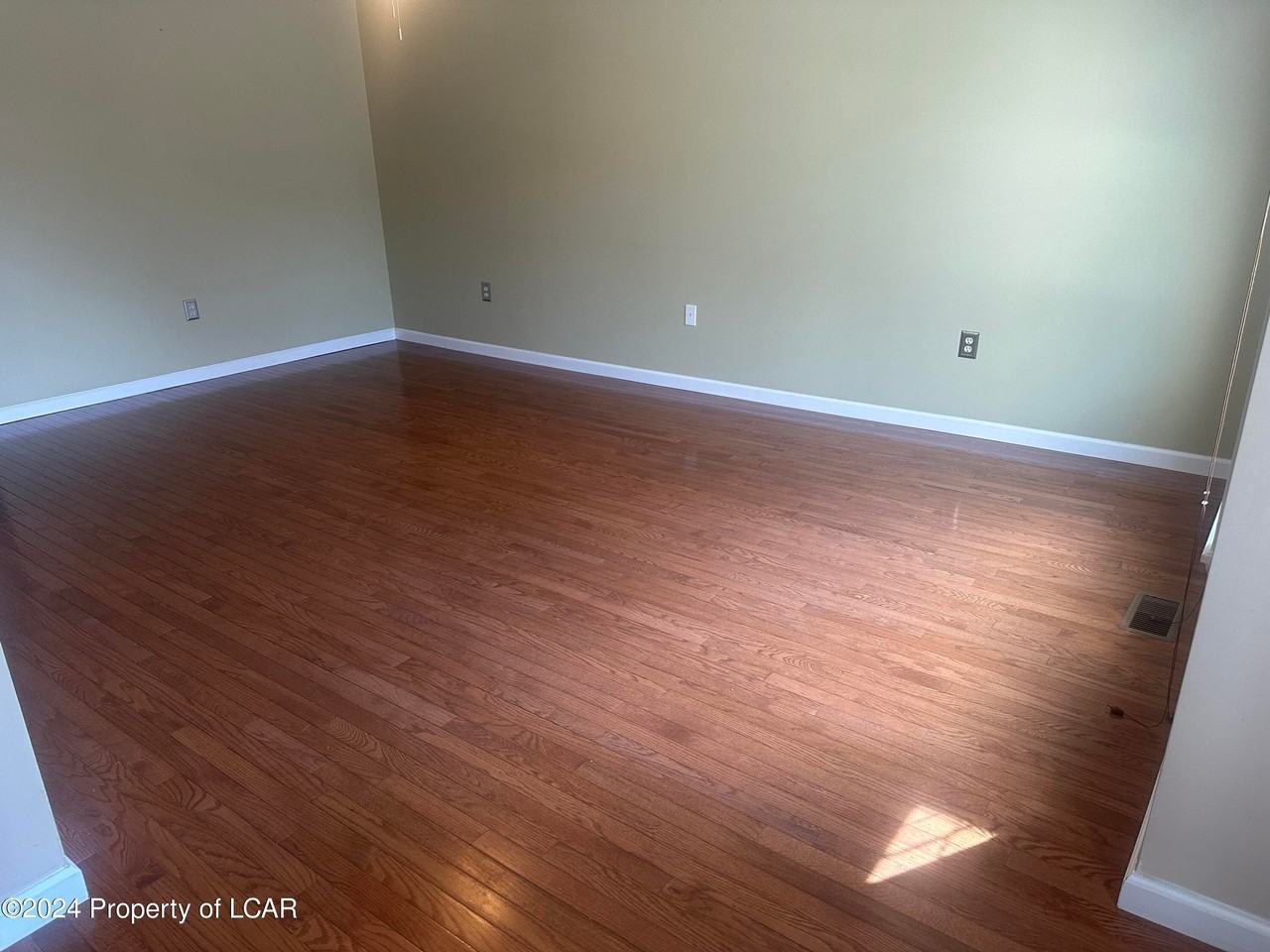 17 Kyra Way - Photo 2 of 24