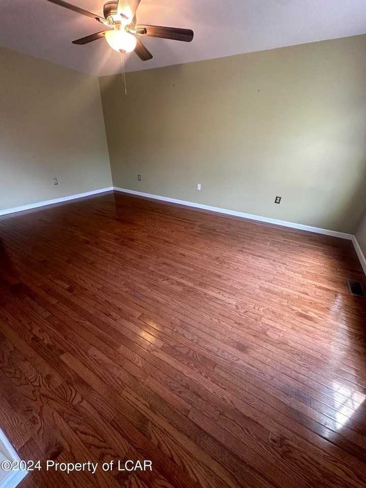 17 Kyra Way - Photo 6 of 24