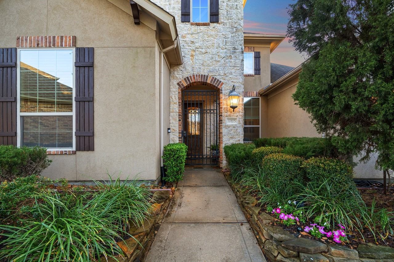 17823 Netherby Ln - Photo 3 of 32