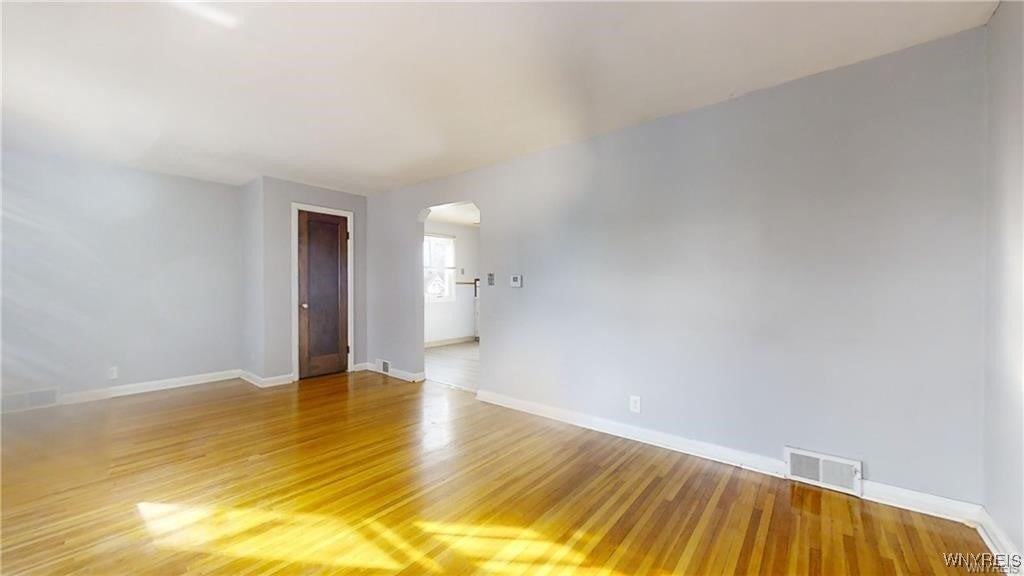 68 Harriet Ave - Photo 3 of 13