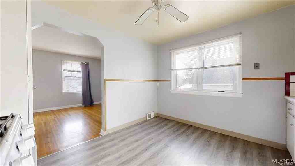 68 Harriet Ave - Photo 6 of 13