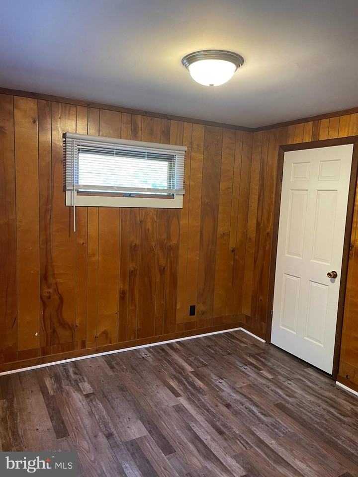 24845 Iron Horse Ln - Photo 3 of 4