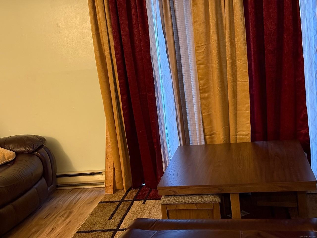 61 Bentwood Dr - Photo 4 of 7