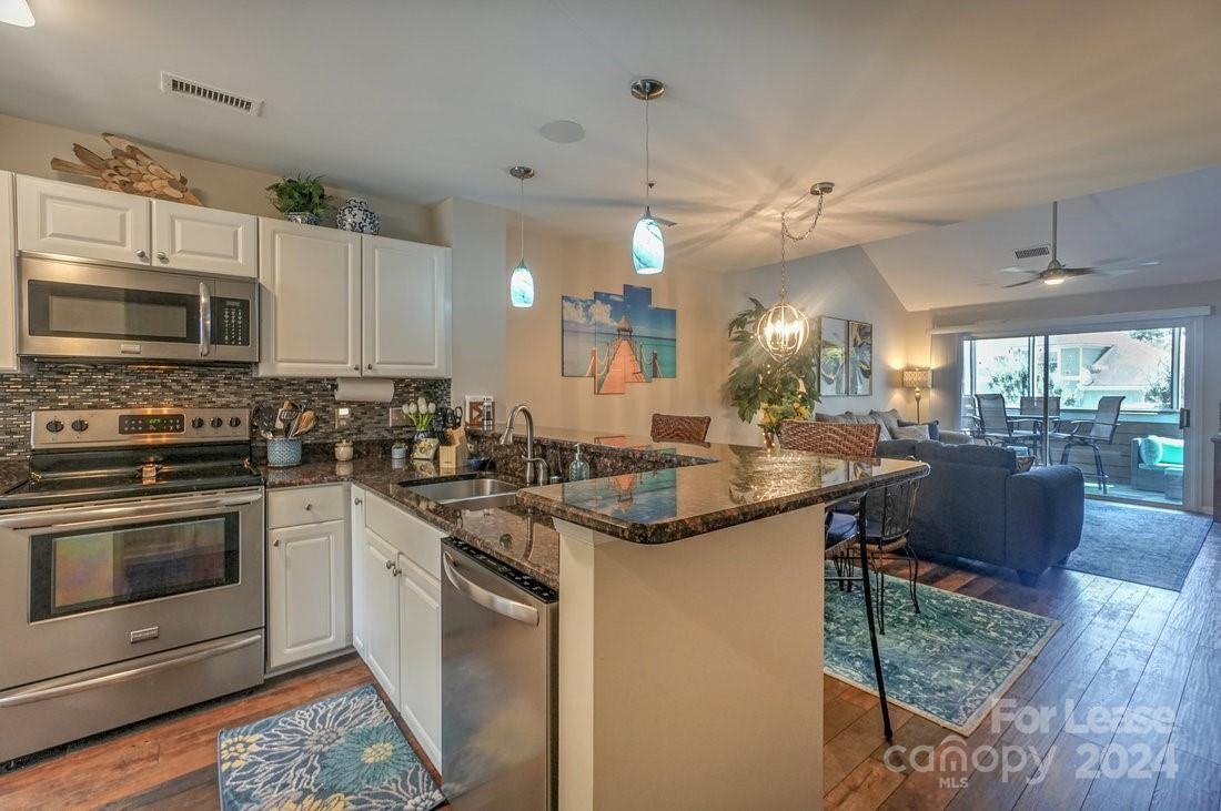 17542 Tuscany Ln - Photo 3 of 35