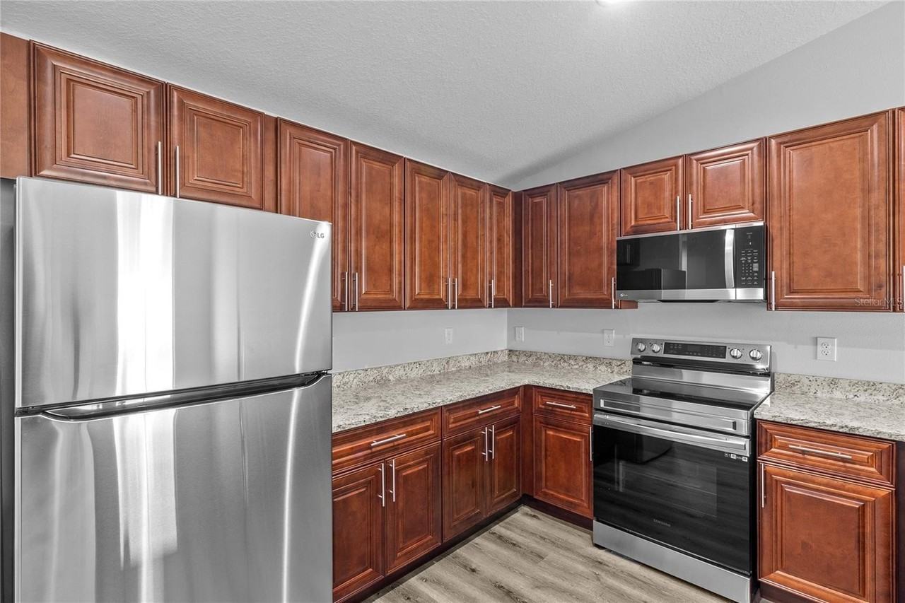 10428 Port Everglades St - Photo 3 of 50