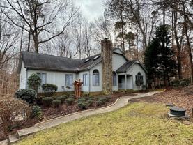 1420 Bascomb Dr - Photo 1 of 1