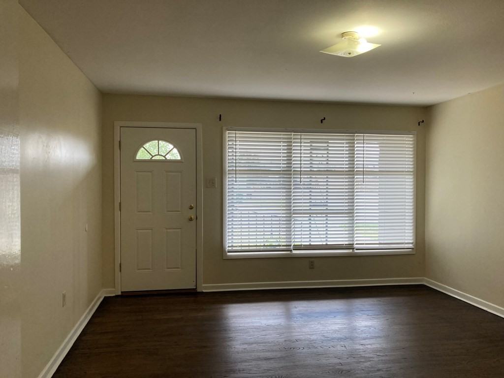 3130 Guadalupe St - Photo 3 of 14