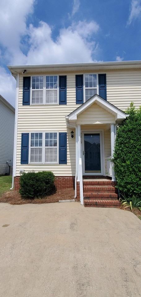 2215 Turtle Point Dr - Photo 2 of 21