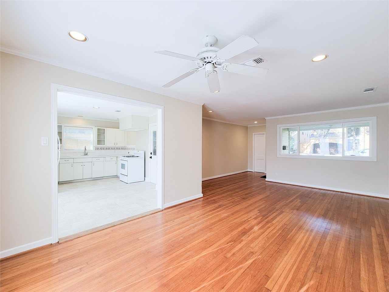 5209 Beech St - Photo 6 of 23