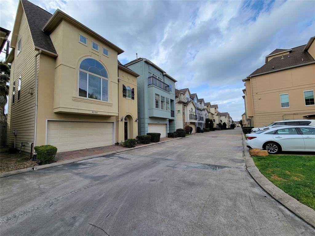 9130 Harbor Hills Dr - Photo 2 of 44