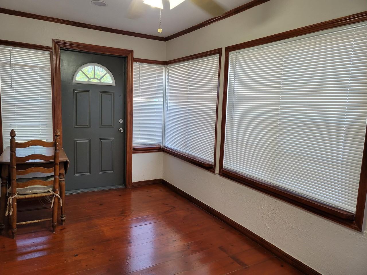 1207 S 25th St - Photo 7 of 22