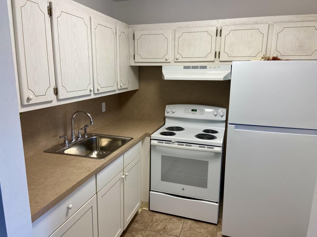 10 Waltham A - Photo 3 of 13