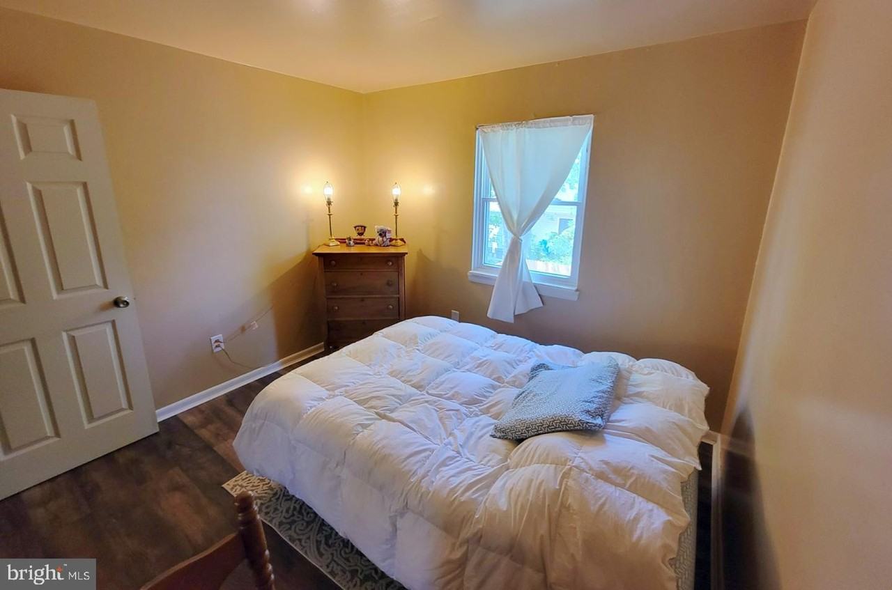 46858 Rogers Dr - Photo 3 of 10