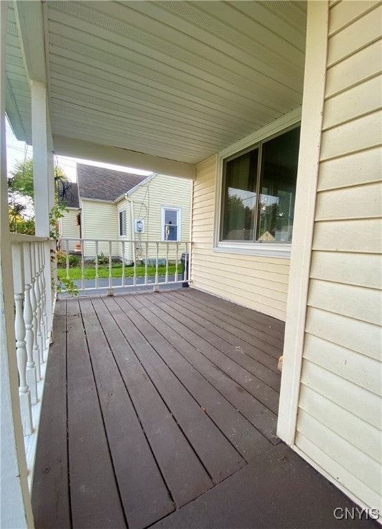 16 Wellington Rd - Photo 3 of 34