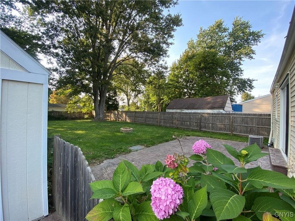 16 Wellington Rd - Photo 5 of 34