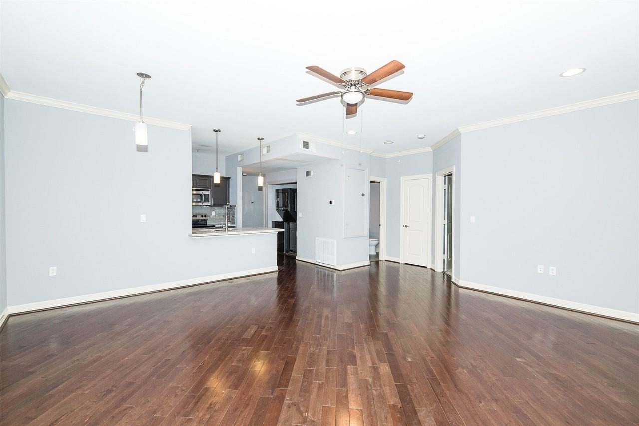 3501 Chenevert St - Photo 3 of 20