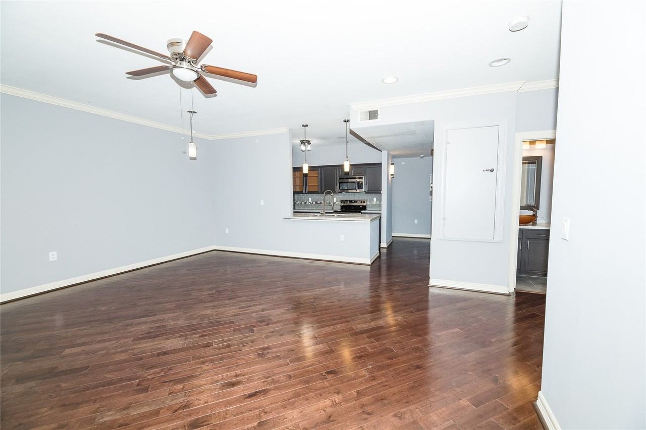 3501 Chenevert St - Photo 5 of 20