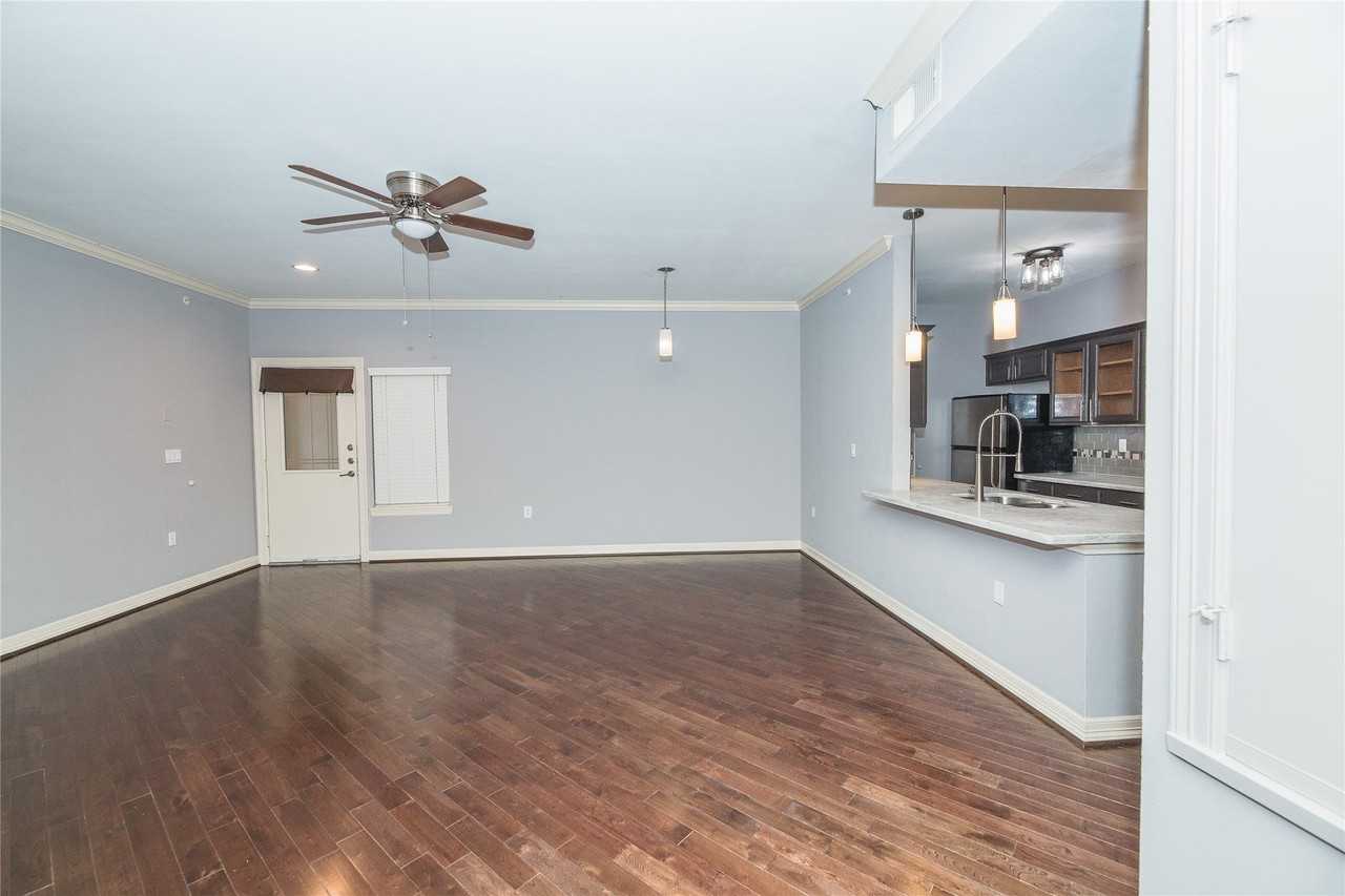 3501 Chenevert St - Photo 6 of 20