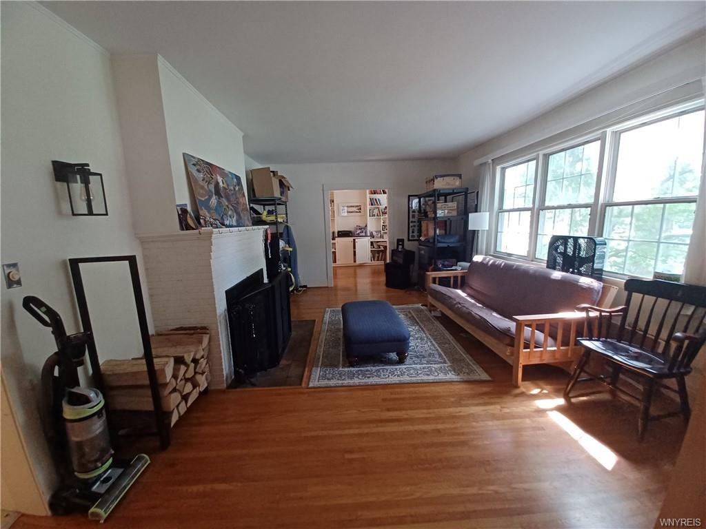 148 Roycroft Blvd - Photo 3 of 50