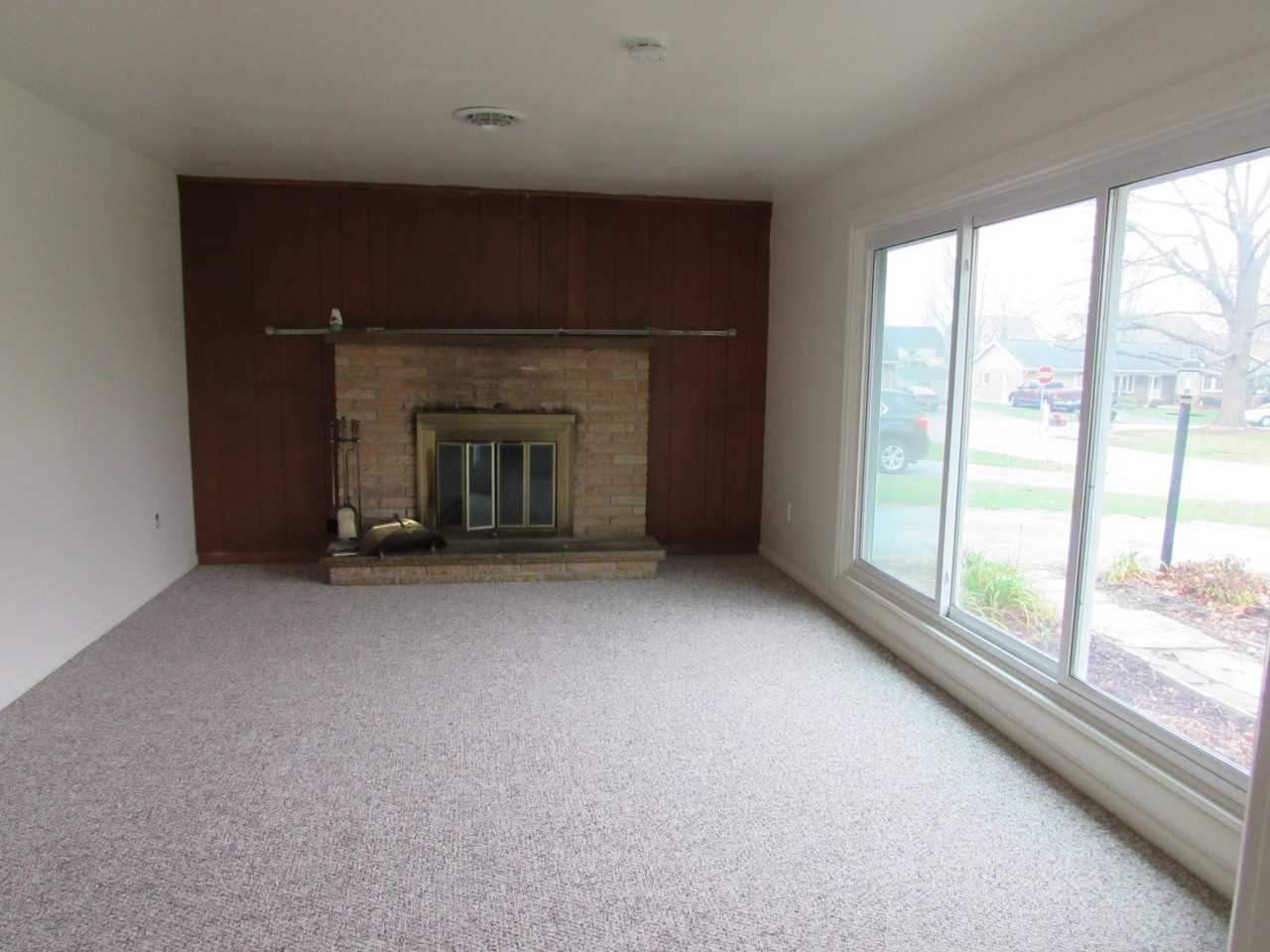 61 Sunset Ave - Photo 3 of 11