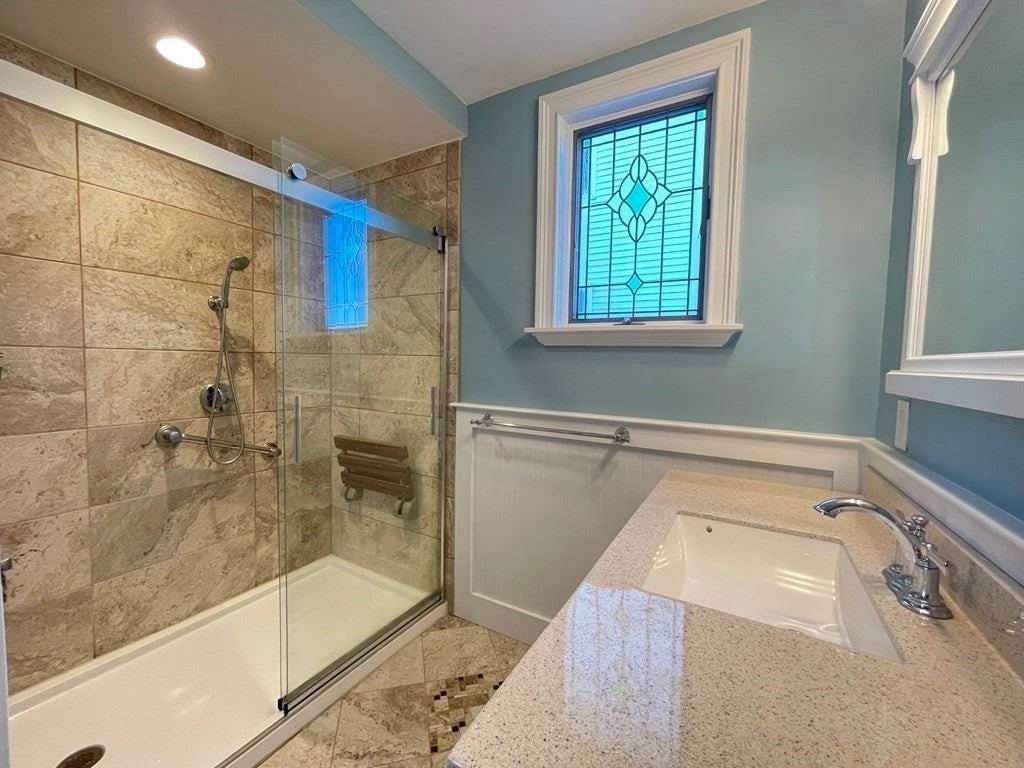 42 Grampian Way - Photo 4 of 25