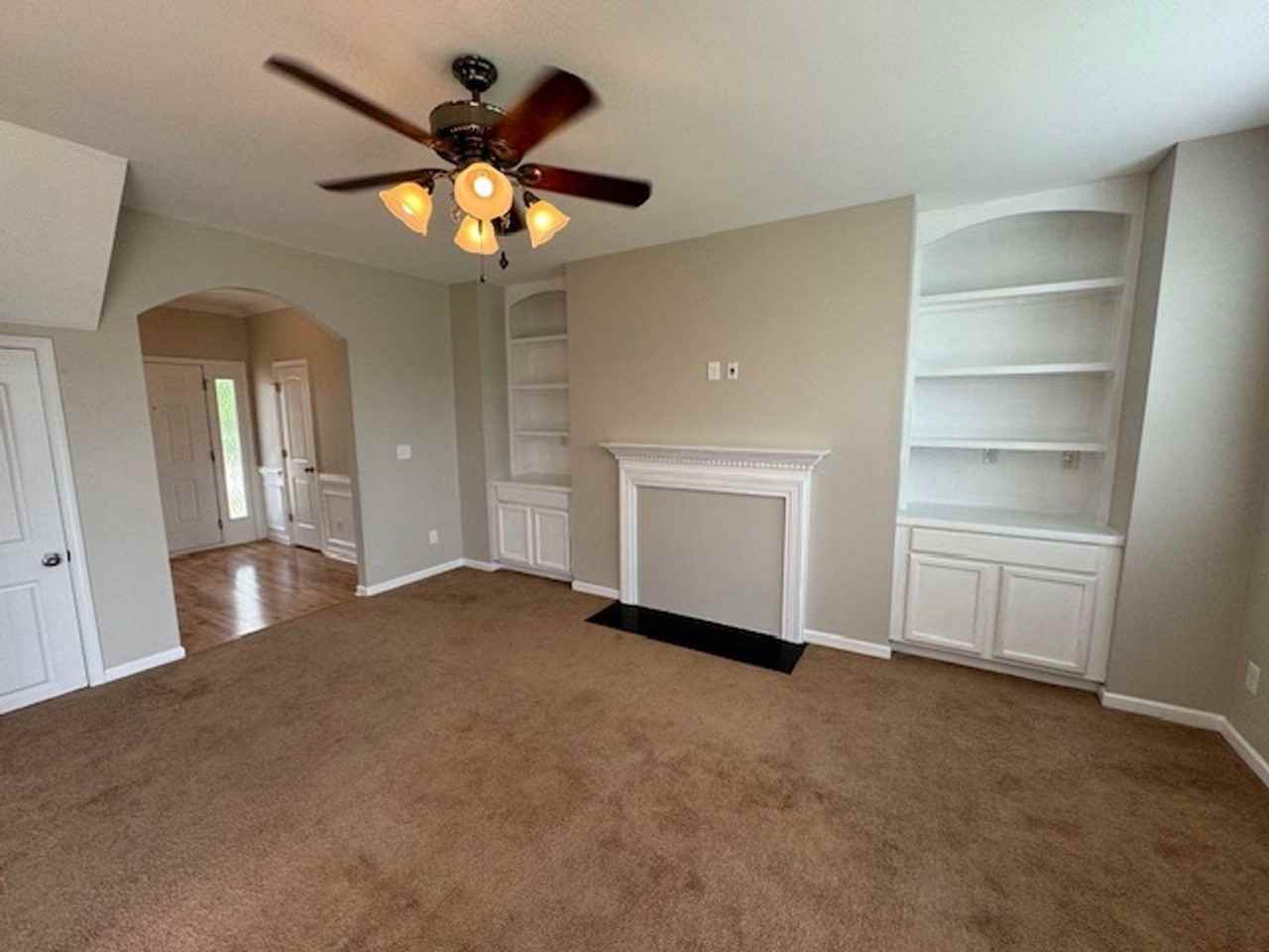 172 Jade St - Photo 5 of 31