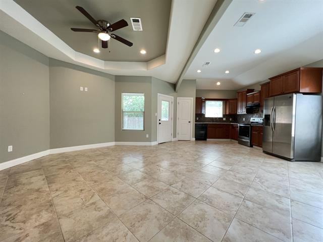 2711 Amber Ave - Photo 2 of 18