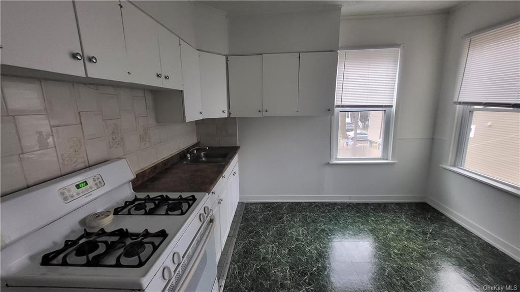 7 May St - Photo 2 of 19