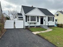 440 Tremaine Ave - Photo 1 of 1