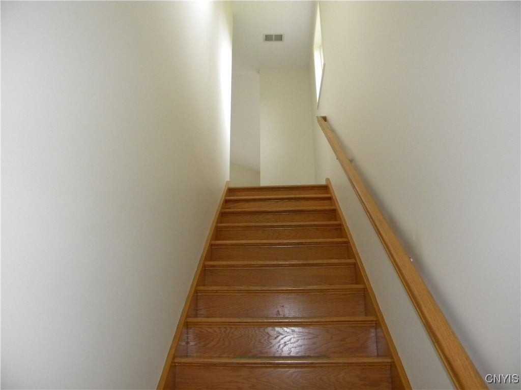 1805 Greymoor Way - Photo 2 of 25