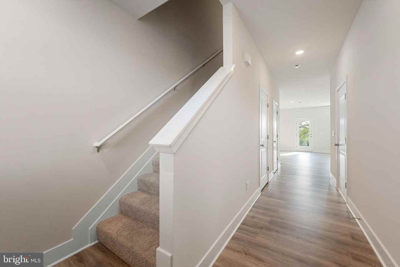 122 Hopi Pl - Photo 2 of 12