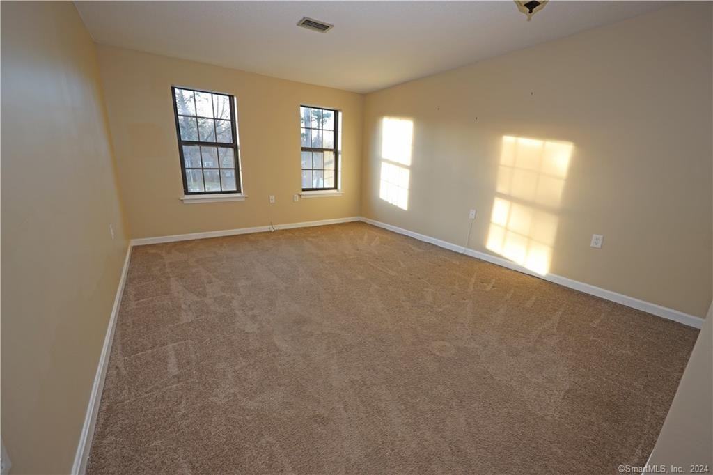 49 Highland St - Photo 6 of 20